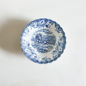 Set of 4 Blue Coaching Scene Bowls 💙